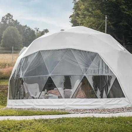 Glamping Bobrowniczki W Kotlinie Klodzkiej * シュチトナ