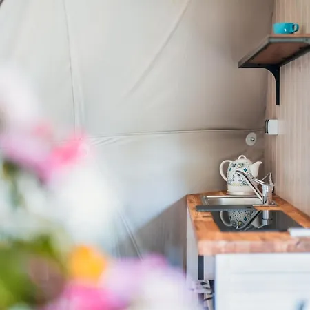 ラグジュアリーテント Glamping Bobrowniczki W Kotlinie Klodzkiej