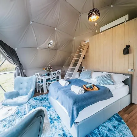 Glamping Bobrowniczki W Kotlinie Klodzkiej * シュチトナ